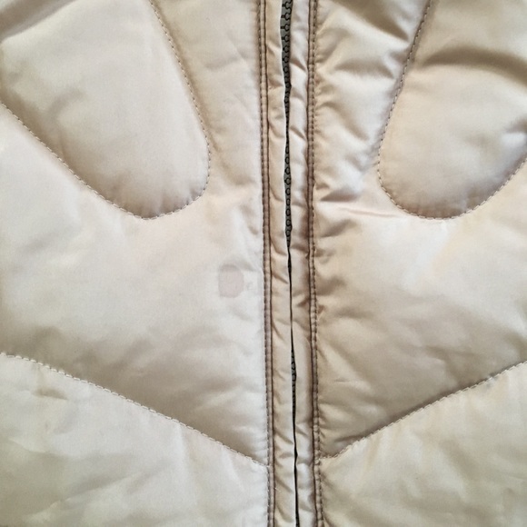 Thomo/Theme(?) Camel Light Puffer Vest Sz 36/S/2 - Picture 3 of 9